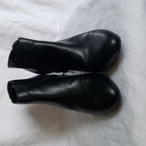 Kelly & Katie Adeelah Boots